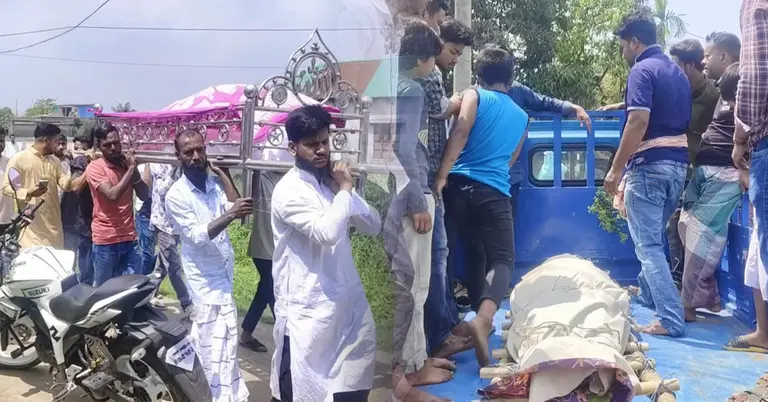 বাসের ধাক্কায় মোটরসাইকেল দুই আরোহী নিহত